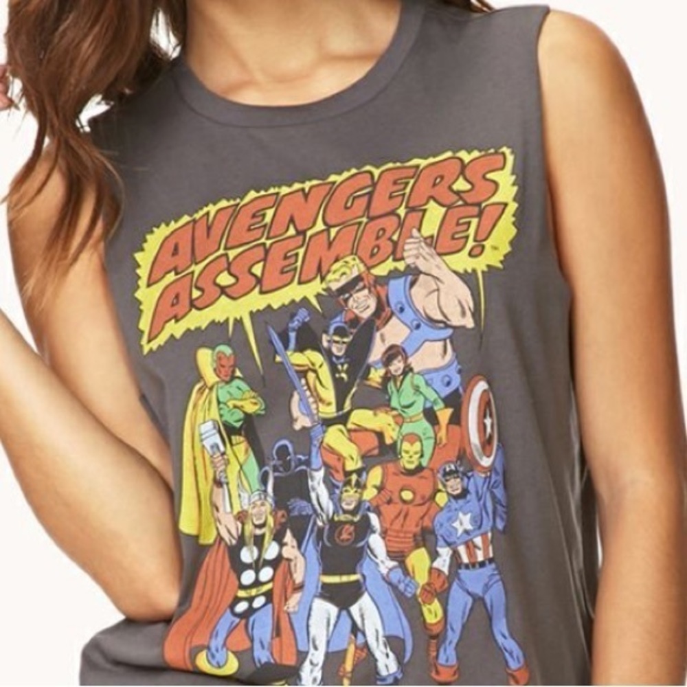 Marvel Comics Avengers Assemble Women’s Gray Graphic Tank Top Size S